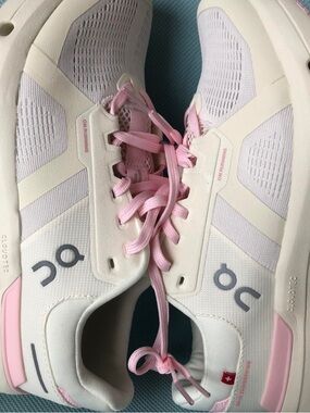On Running Cloudtec White & Pink Running Shoes